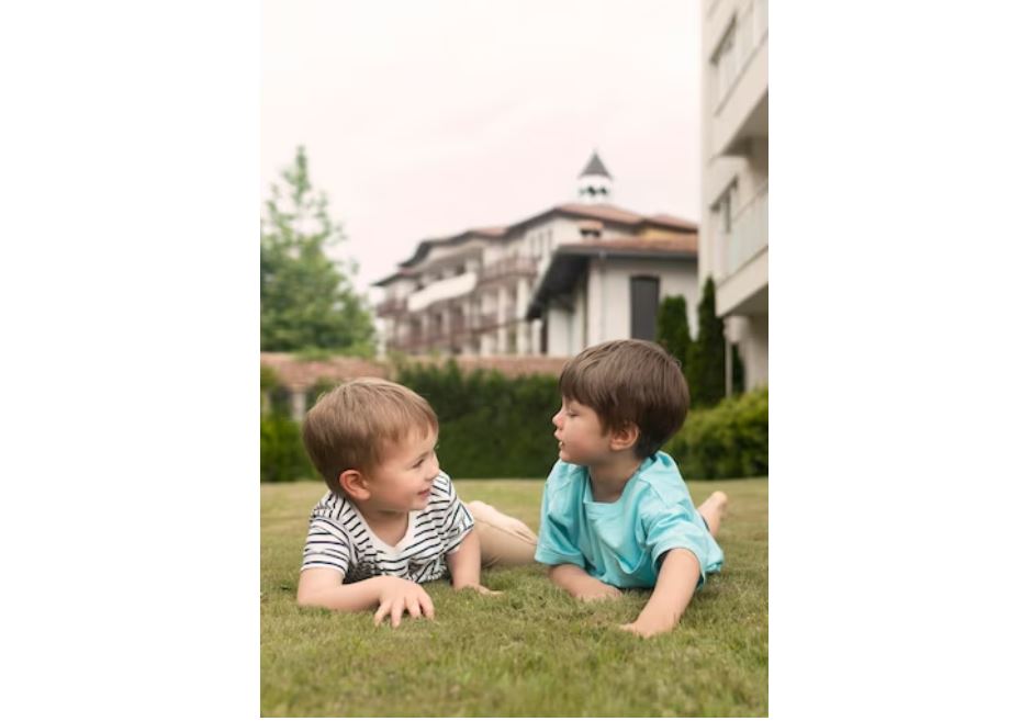 Can thiệp sớm giúp trẻ tự kỷ phát triển kỹ năng xã hội và giao tiếp, từ đó tạo ra cơ hội cho việc hòa nhập vào xã hội.